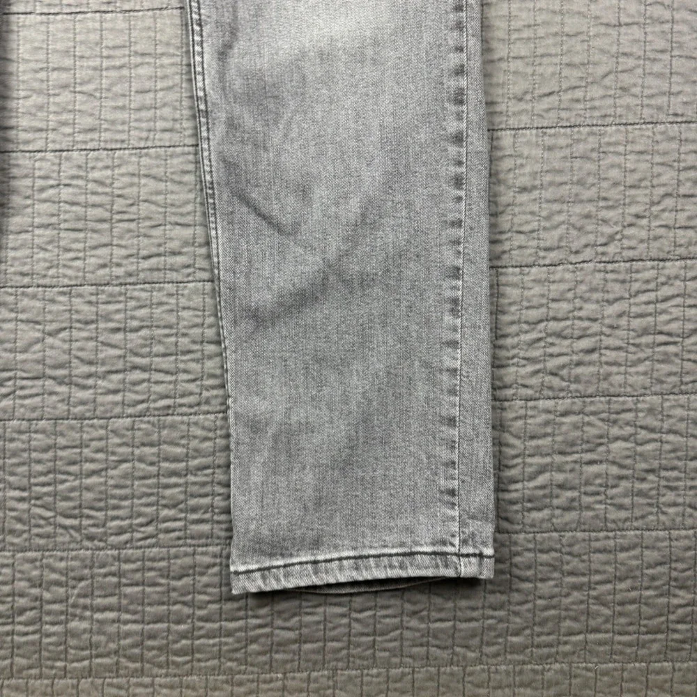 Levis measurements waist